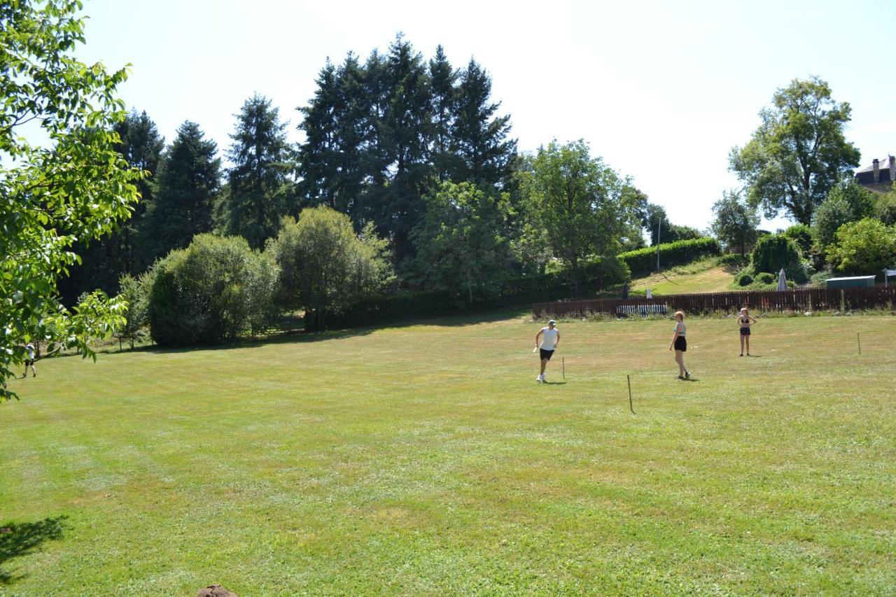 Character 2 Bed Cottage Within Walking Distance Of Bar/Restaurants Piégut-Pluviers Buitenkant foto