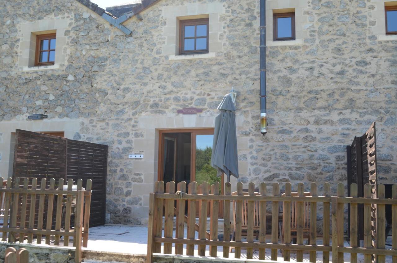 Character 2 Bed Cottage Within Walking Distance Of Bar/Restaurants Piégut-Pluviers Buitenkant foto