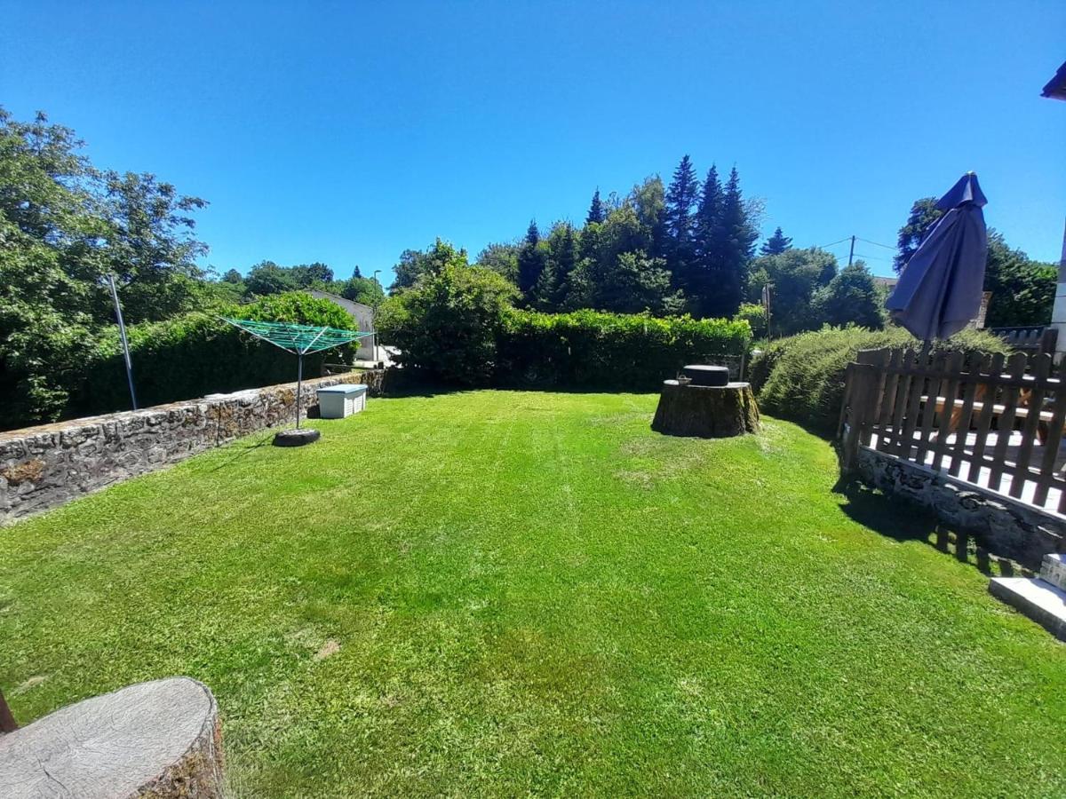 Character 2 Bed Cottage Within Walking Distance Of Bar/Restaurants Piégut-Pluviers Buitenkant foto
